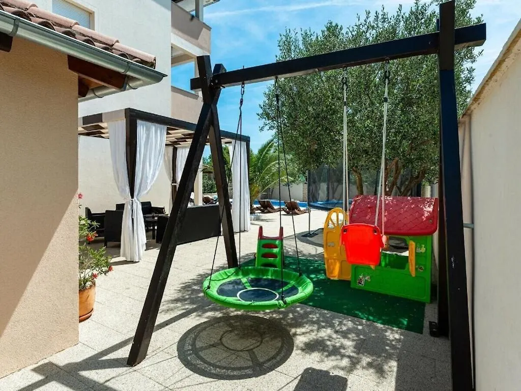 Villa In Stankovci With Swimming Pool