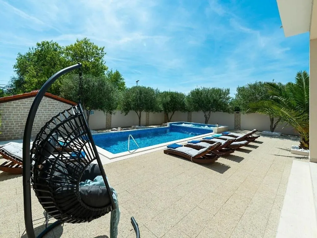 Villa In Stankovci With Swimming Pool