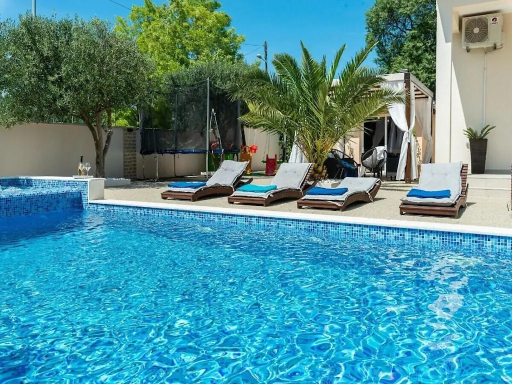 Villa In Stankovci With Swimming Pool