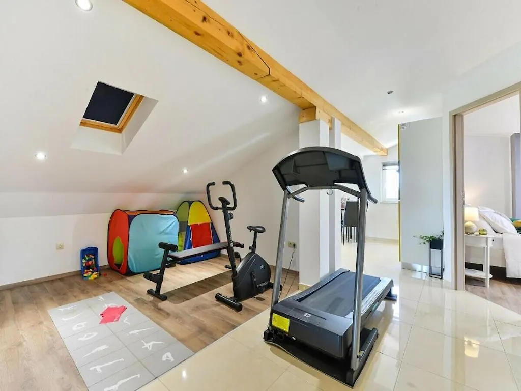 Villa In Stankovci With Swimming Pool