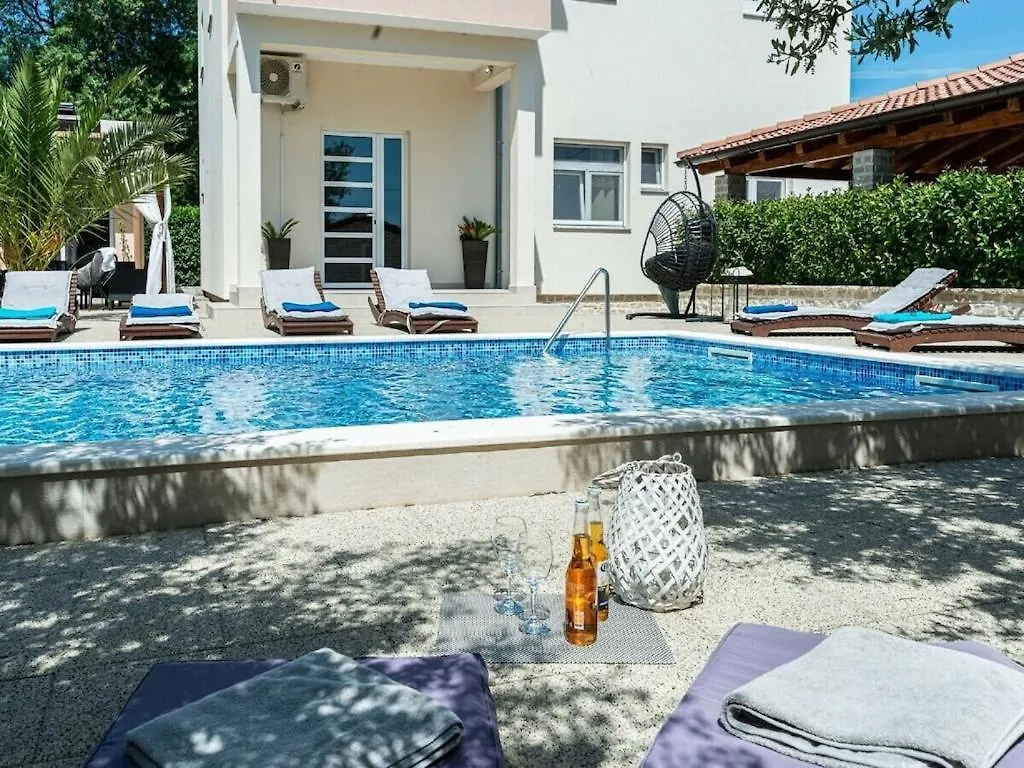 Villa In Stankovci With Swimming Pool